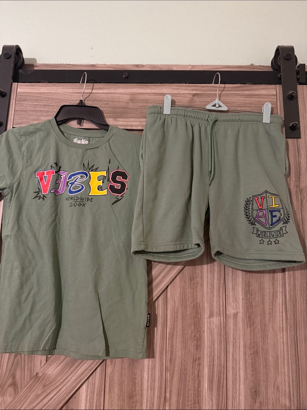 Brooklyn Cloth Olive Green Kids Set with Multicolor VIBES Graphic